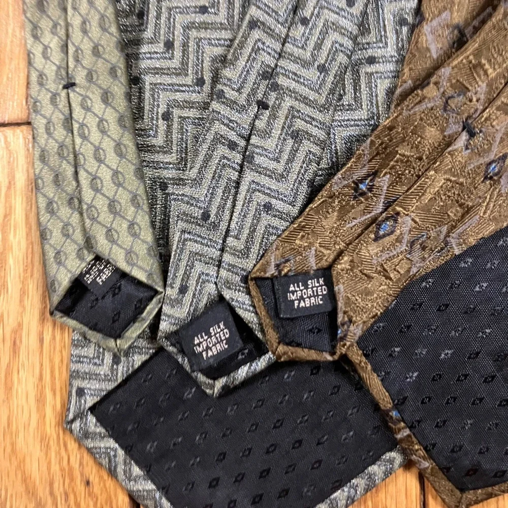 Kenneth Cole New York Mens Silk Tie Lot of 3 Geometric Chevron Bronze Green Grey